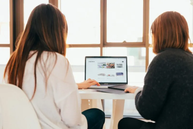 User Research & Journey Mapping